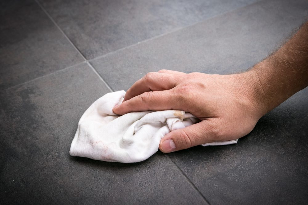 Residential cleaning tips on how to clean vinyl floors